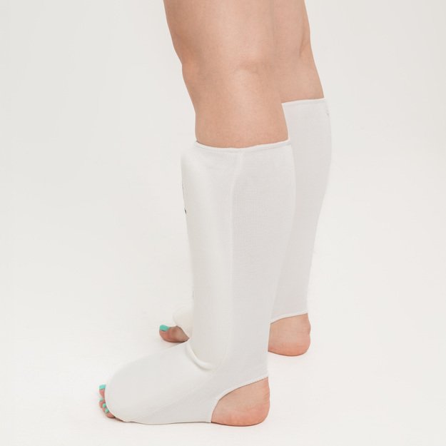 Elastinės blauzdos apsaugos (baltos) 2