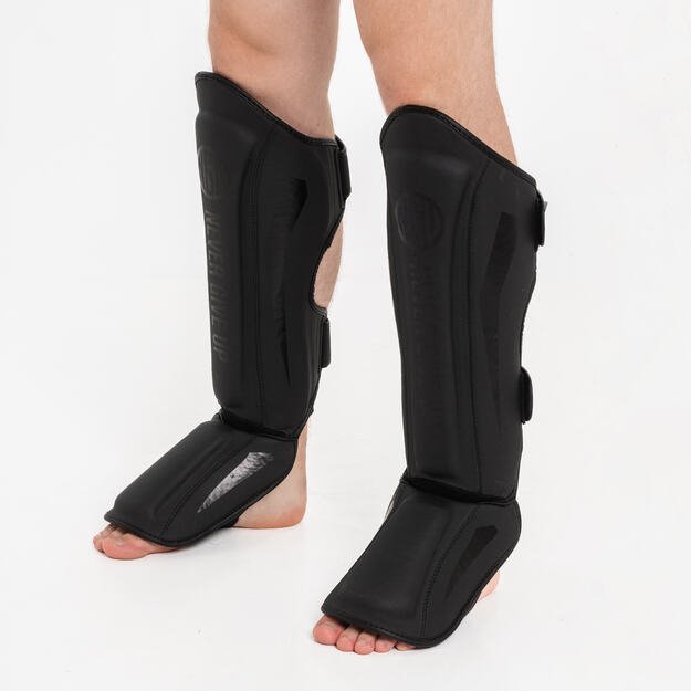 Dirbtinės odos blauzdų ir pėdų apsaugos (juodos/matinės) 1