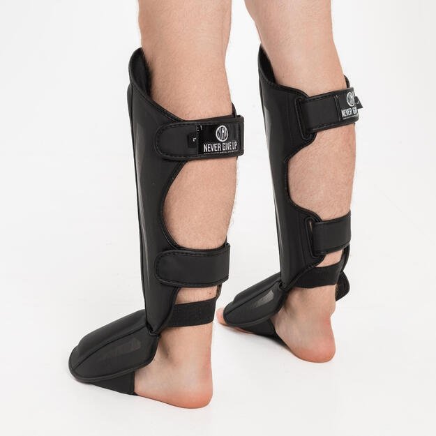 Dirbtinės odos blauzdų ir pėdų apsaugos (juodos/matinės) 2